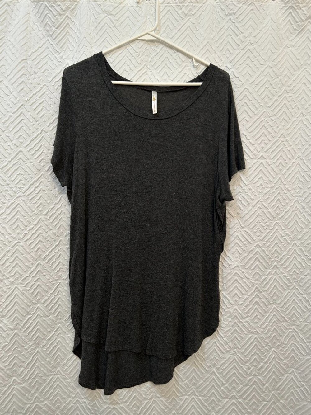 Ocasion Soft Charcoal Gray High Low Hem Women's Top
